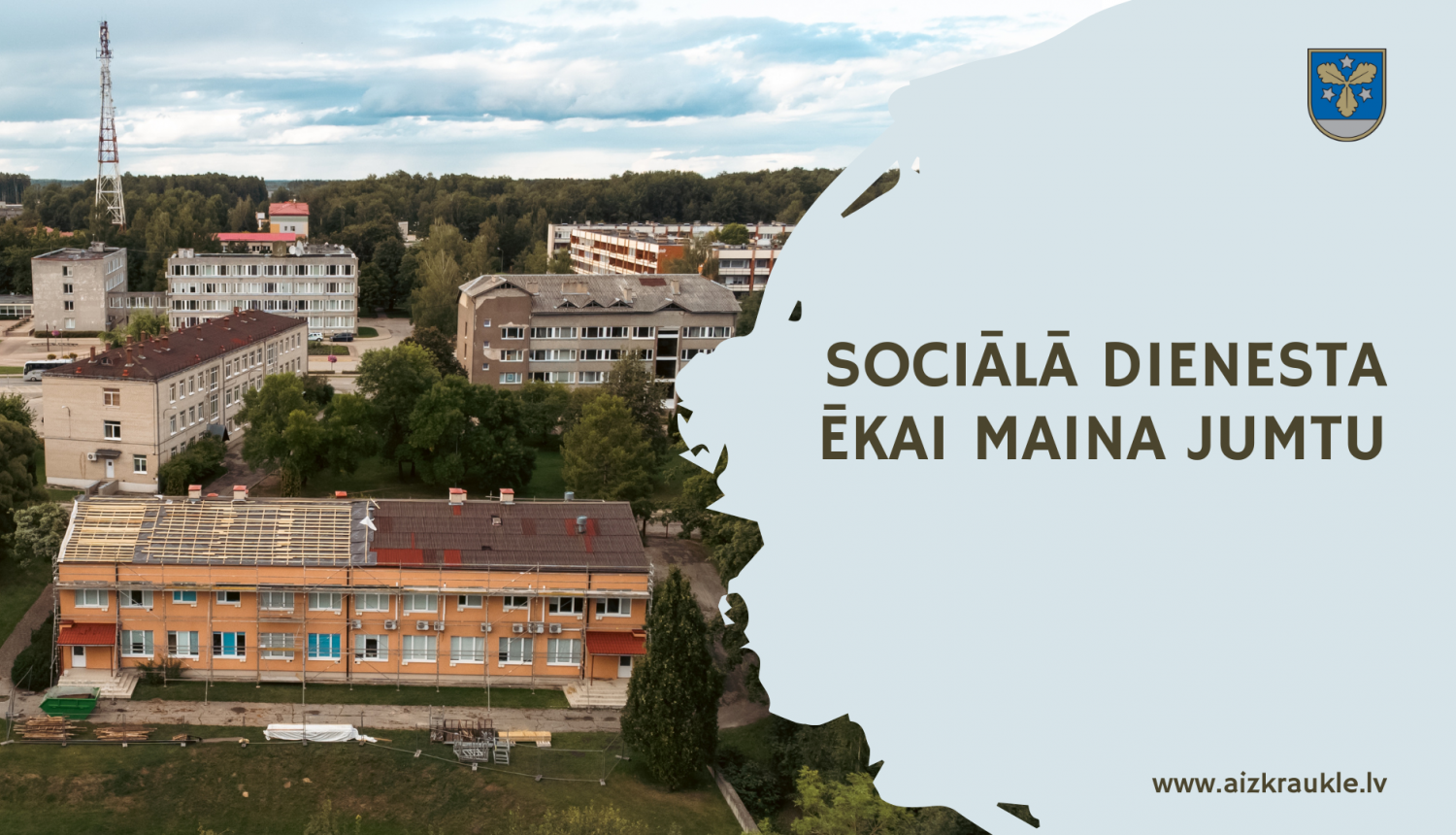 Mainīs jumtu sociālā dienesta ēkai